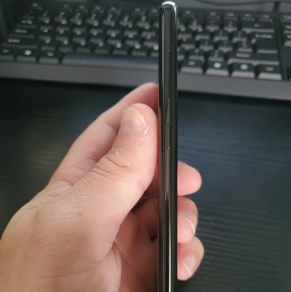 Unlocked Samsung Galaxy s8 64GB Black - Picture 2 of 8